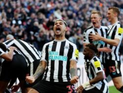 Taklukan MU 2-0, Newcastle Naik ke Posisi 3 Klasemen