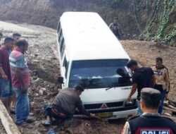 Jalan Akses Aceh Barat-Pidie Putus karena Longsor