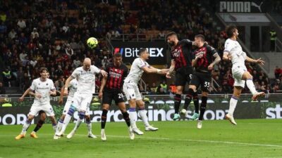LIGA ITALIA — Olivier Giroud Hattrick, AC Milan Menang Telak 5-1 atas Sampdoria