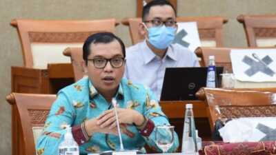 Achmad Baidowi Apresiasi BUMN Setor Dividen Rp 80,2 Triliun