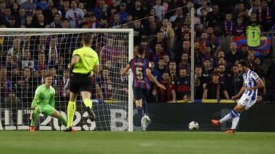 LIGA SPANYOL -- Barcelona Dipermalukan Sociedad 1-2
