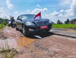 Pantau Langsung Kerusakan Jalan di Lampung, Presiden Akan Beri Rp800 Miliar untuk Perbaikan