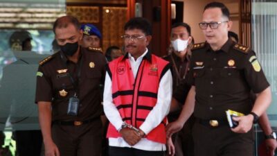 Tolak Dakwaan Jaksa, Johnny G Plate Ajukan Eksepsi