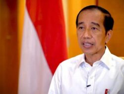 Jokowi Bilang, Relawan Berperan Penting Koreksi Kebijakan Pemerintah