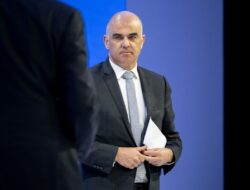 Parlemen Swiss Menentang Proposal Pengiriman Senjata ke Ukraina