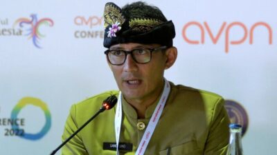 Sandiaga Uno Ungkap Harga Tiket Pesawat Rute Bali Turun Sekitar 45 Persen