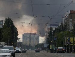 Mayoritas Warga Polandia Tolak Tunjangan untuk Pengungsi Ukraina