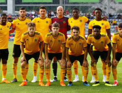 LIGA INGGRIS — Promotor Belum Penuhi Kewajiban Finansial, Wolves Batalkan Tur Pramusim ke Korea Selatan