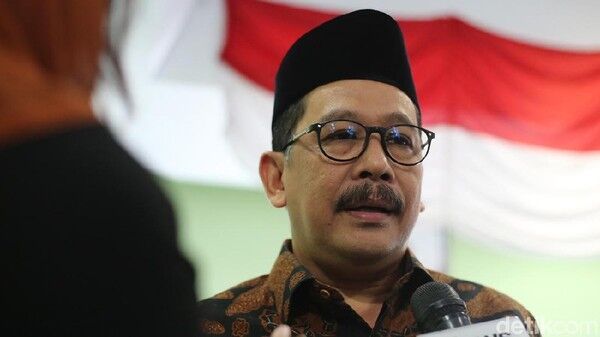 Wamenag Ajak Umat Buddha Perkuat Sikap Toleransi