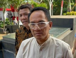 PEMILU 2024 — Tanggapi Seruan Megawati agar TNI-Polri Netral, Andi Arief: Itu Bagus, Tapi BIN Juga harus Diingatkan”