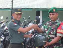 Menteri Pertahanan Prabowo Beri Bantuan Sepeda Motor ke Babinsa Kodim Sanggau