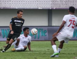 Tumbang Melawan Barito Putra, Pelatih Dewa United Ogah Salahkan Pemain