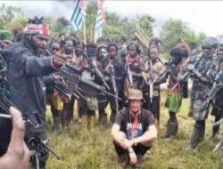 Kepada Menlu Selandia Baru, Menteri Retno Bilang Masih Berupaya Pembebasan Pilot Mark