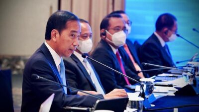 Di Depan CEO Perusahaan China, Jokowi Bilang Investasi Ekosistem EV Jadi Prioritas