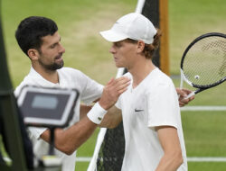 TENIS — Alcaraz Tantang Djokovic di Final Wimbledon 2023