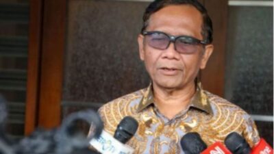 PEMILU 2024 — Mahfud Ingatkan Masyarakat Agar Tak Terjebak Ganti Dasar Ideologi Negara