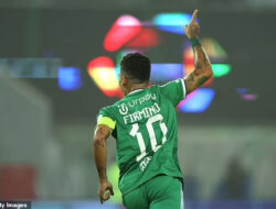 LIGA ARAB  — Borong Tiga Gol Saat Laga Al Ahli vs Al Hazm, Firmino Top Skor