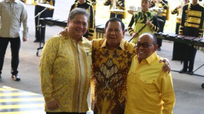 Momen Keakraban Prabowo dengan Airlangga dan Aburizal Bakrie di Acara Golkar Institute