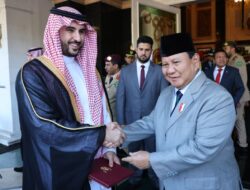 Usai Bertemu Bahas Kerja Sama Pertahanan, Prabowo Antar Pangeran Khalid Kembali ke Bandara Halim