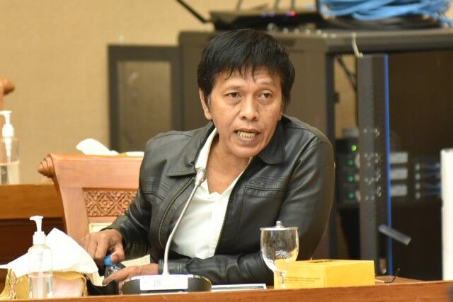 Sakit, Adian Napitupulu Dirawat di RS Singapura