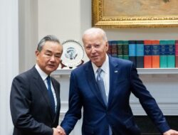 Jalin Komunikasi AS-China, Joe Biden Bertemu Wang Yi di Washington