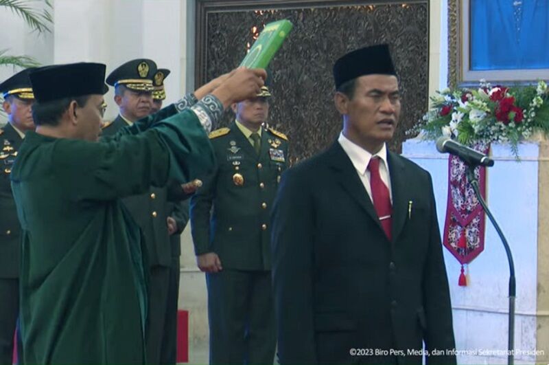 Presiden Jokowi Kembali Angkat Amran Sulaiman Jadi Menteri Pertanian