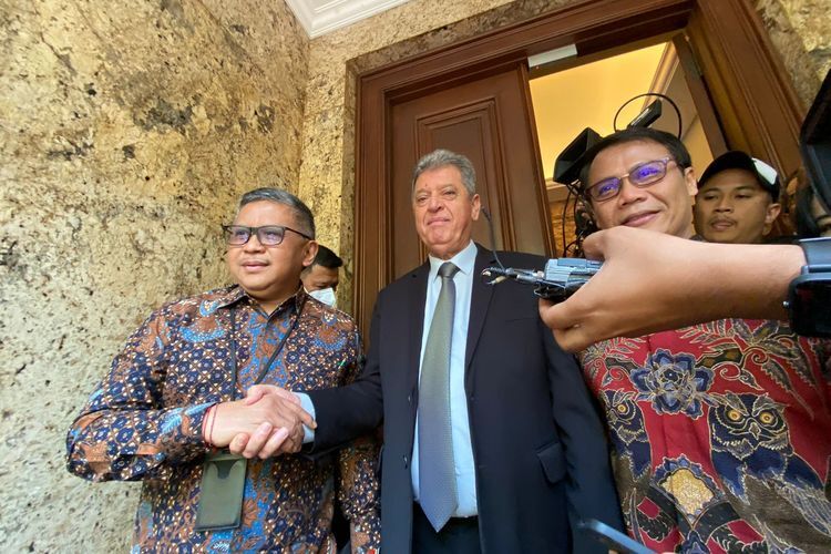 Sekjen PDIP Sambangi Kedubes Palestina di Tengah Serangan Israel
