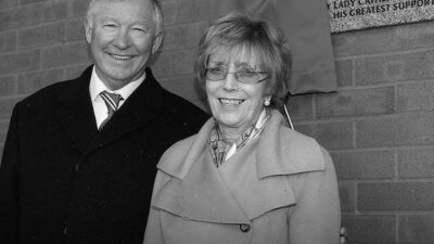Istri Sir Alex Ferguson Tutup Usia