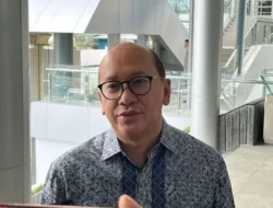 Jokowi Kabulkan Pengunduran Diri Wamen BUMN Rosan Roeslani