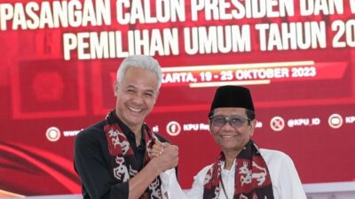 Kenakan Kemeja Putih Saat Daftar Cawapres, Mahfud: Ini Sudah Disiapkan dari Lima Tahun Lalu