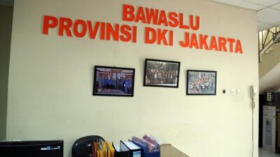 Bawaslu DKI Imbau Paslon Peserta Pilkada Turunkan APK saat Masa Tenang Pilkada