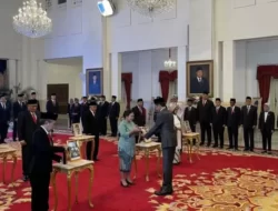 Presiden Anugerahkan Gelar Pahlawan Nasional kepada Enam Tokoh Ini