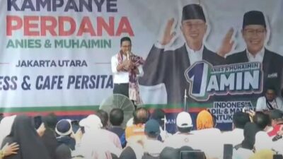 Kata Anies, Selendang yang Diberikan Warga Koja Simbol Gendong Harapan Masyarakat