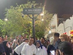 Anies Habiskan Malam Pergantian Tahun di Malioboro
