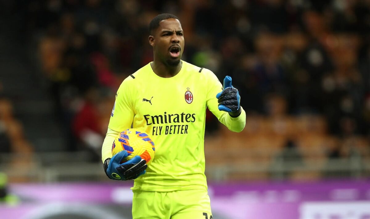 MU Pertimbangkan Boyong Kiper AC Milan Maigan