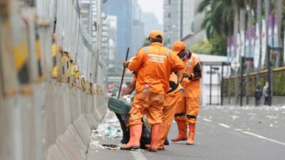 DKI Kerahkan 1.680 Petugas Jaga Kebersihan Jakarta Saat Natal 2023