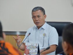 PILPRES 2024 — Prasetyo: Debat Harusnya Soal Visi-misi, Bukan Saling Serang