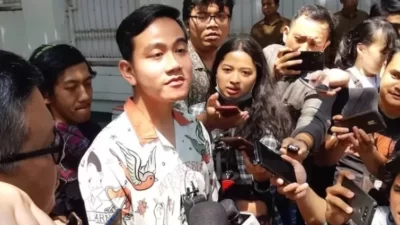 Penuhi Undangan Kedubes, Gibran Lakukan Perjalanan Dinas ke Inggris