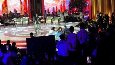 Grace dan Isyana Hampiri Moderator Saat Jeda Debat, Timnas: Tindakan yang Tak Patut