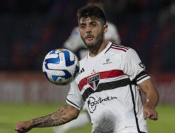 PSG Resmi Umumkan Transfer Lucas Beraldo dari Sao Paulo
