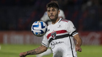 PSG Resmi Umumkan Transfer Lucas Beraldo dari Sao Paulo