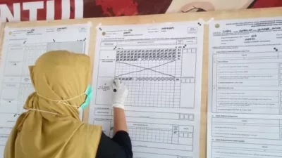 KPU Karawang Pecat Empat Anggota PPK