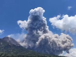 Alami Erupsi, Gunung Ili Lewotolo Semburkan Abu Vulkanik Setinggi 1 Kilometer