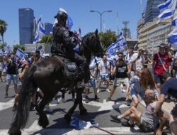 Desak Netanyahu Mundur, Tujuh Orang Ditangkap Saat Demo di Tel Aviv