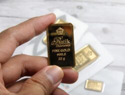 Harga Emas Dunia Kembali Melambung ke Tingkat Tertinggi Gara-gara Donald Trump