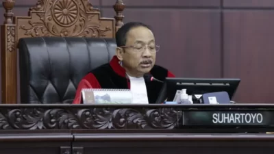 Cuma Lulusan S-1, MK Tolak Batas Usia Pensiun Guru Disamakan dengan Dosen