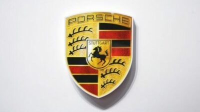 Porsche Tarik 8.100 Unit Mobil Sport 911 di AS