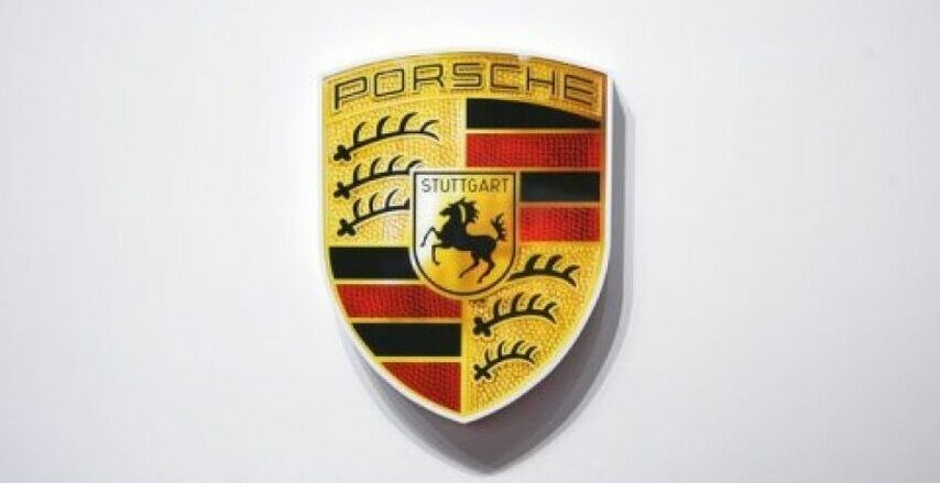 Porsche Tarik 8.100 Unit Mobil Sport 911 di AS
