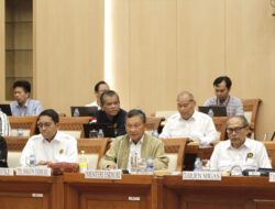 Raker dengan Menteri ESDM, Komisi VII DPR Cecar Soal Program Bagi-bagi Rice Cooker Gratis