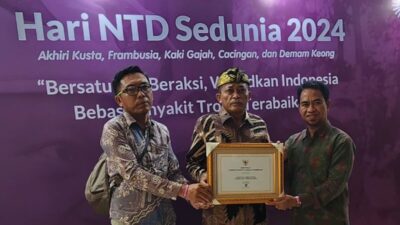 Hari NTD Sedunia 2024 Pemkab Loteng Raih Penghargaan Dari Kemenkes RI